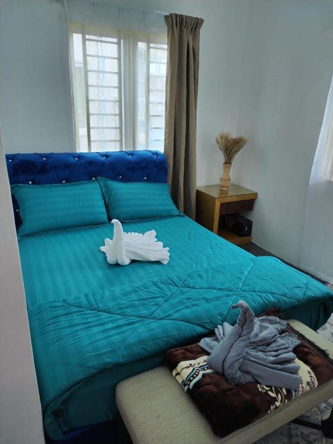 Homestay Embah Ros & Embah Lek Hutan Melintang Exterior foto
